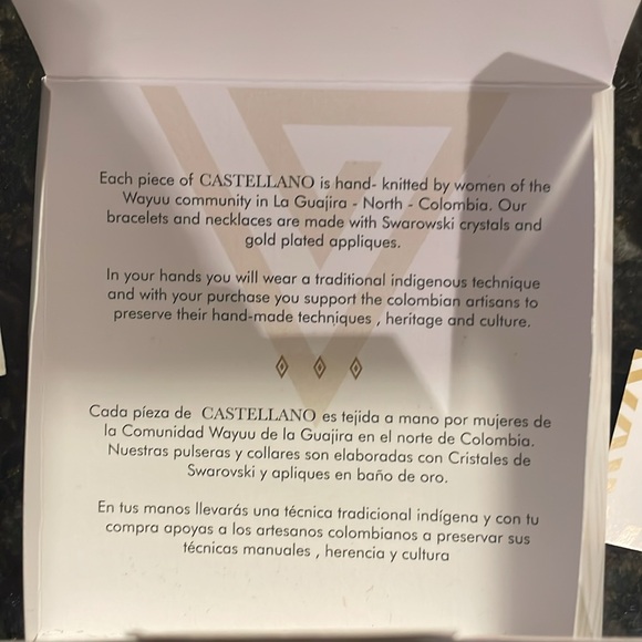 NWT Castellano Bracelet made with Swarovski crystals and gold plated appliques - Picture 3 of 3